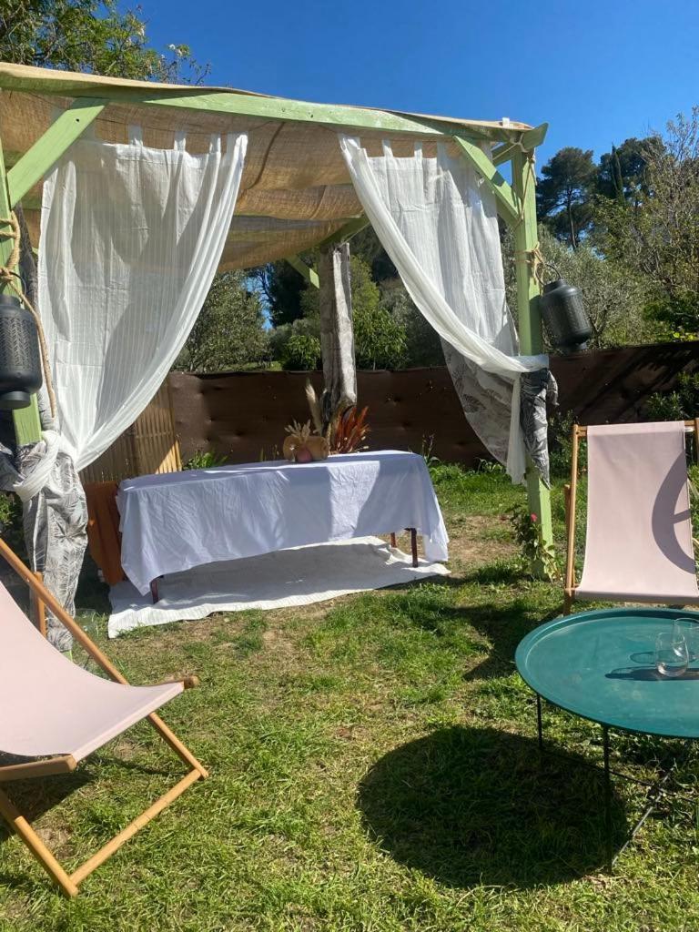Or Du Temps Chez Katia Et Julien Holiday home Allauch